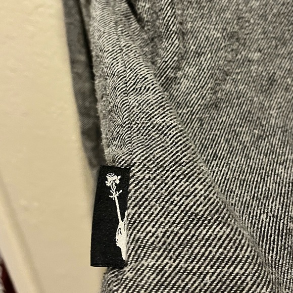 Akomplice VSOP grey button down with brown buttons and pockets Size XL - Picture 5 of 6